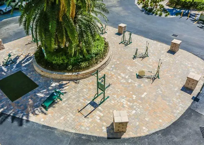 Tropical Serenity-Water View Heated Pool Tiki Bar