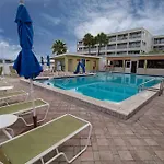 Tropical Serenity-Water View Heated Pool Tiki Bar