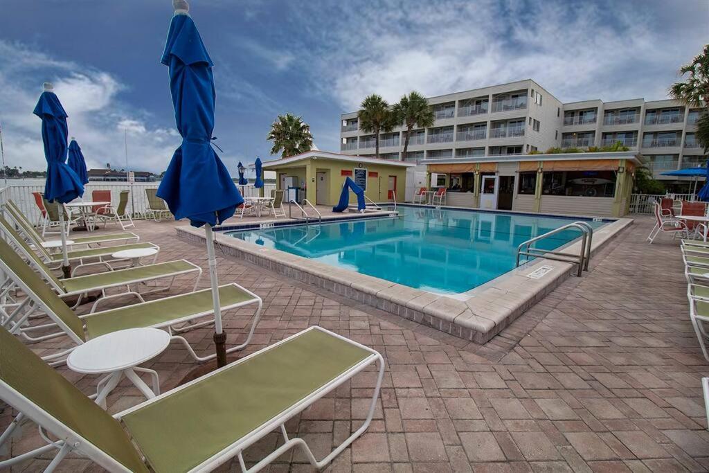 Tropical Serenity-water View Heated Pool Tiki Bar * Tampa